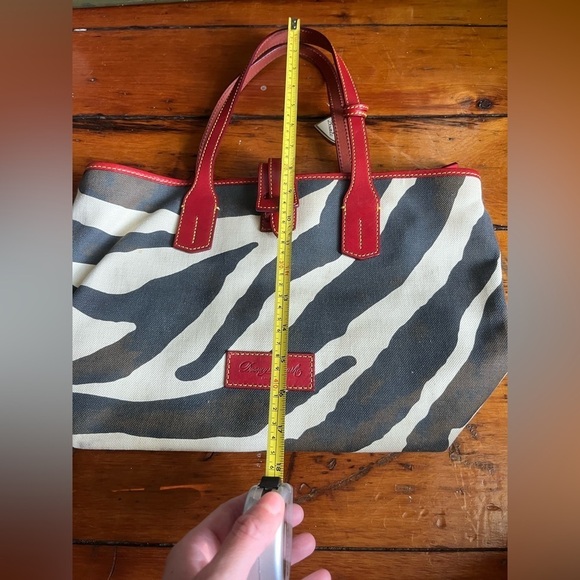 Dooney & Bourke Shoulder Tote Black and red - Picture 11 of 13